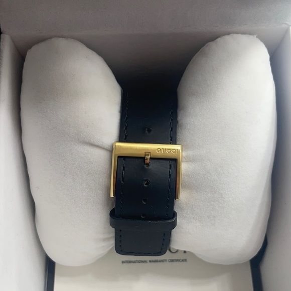 ✨BRAND NEW GUCCI Women’s Interlocking Watch 42mm Black/Gold✨ - Picture 6 of 13